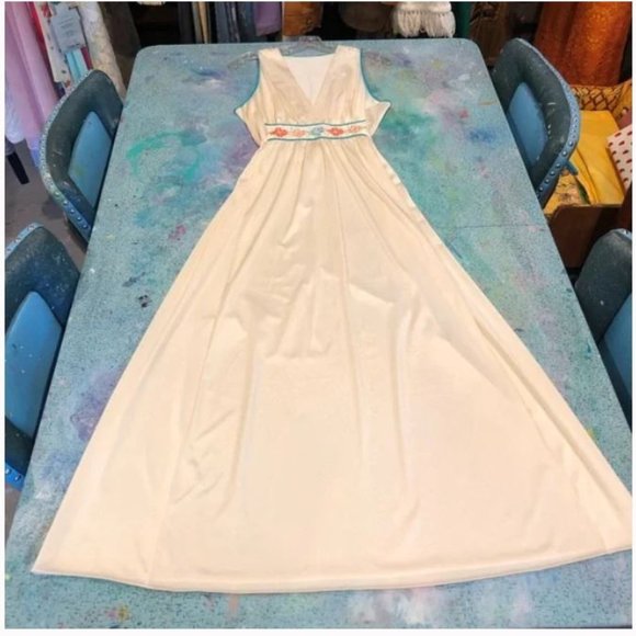 Vintage Boho Embroidered Nightie NWOT - Picture 3 of 6